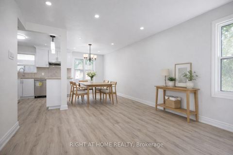 Photo 1 at 225 Essex Avenue, Harding, Richmond Hill