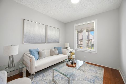 Photo 5 at 1147 Dufferin Street, Junction, Toronto