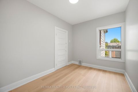 Photo 24 at 1147 Dufferin Street, Junction, Toronto