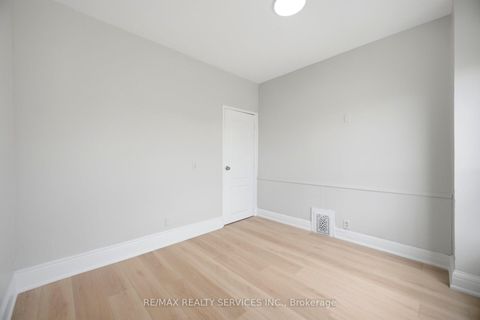 Photo 26 at 1147 Dufferin Street, Junction, Toronto