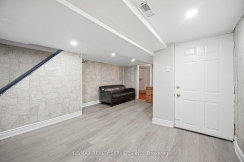 Photo 31 at 1147 Dufferin Street, Junction, Toronto