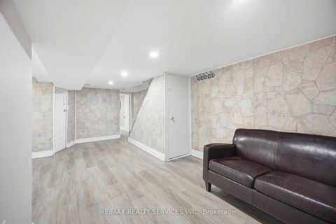Photo 32 at 1147 Dufferin Street, Junction, Toronto