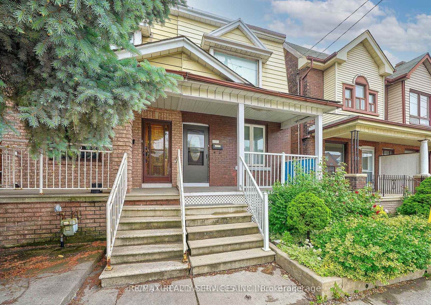 1147 Dufferin Street, Junction, Toronto 