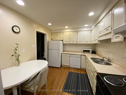 Photo 7 at 65 Black Hawk Way, Branson, Toronto