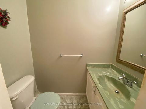 Photo 10 at 65 Black Hawk Way, Branson, Toronto