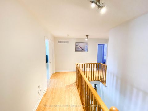 Photo 24 at 7 Braehead Drive, Jefferson, Richmond Hill
