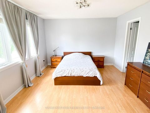 Photo 28 at 7 Braehead Drive, Jefferson, Richmond Hill