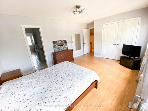 Photo 29 at 7 Braehead Drive, Jefferson, Richmond Hill