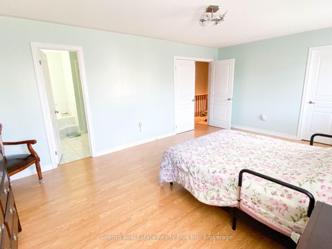 Photo 37 at 7 Braehead Drive, Jefferson, Richmond Hill