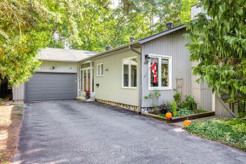 Photo 4 at 147 Anne Street N, Sunnidale, Barrie