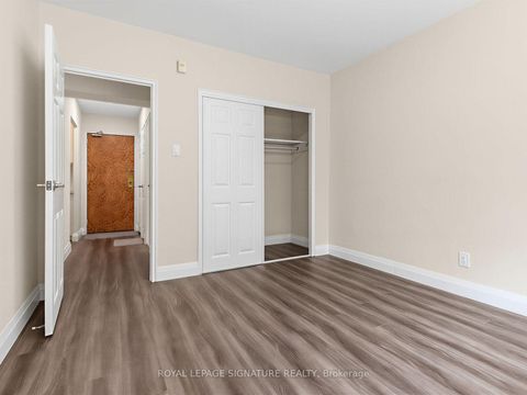 Photo 13 at 106 - 1901 Bayview Avenue, Leaside, Toronto