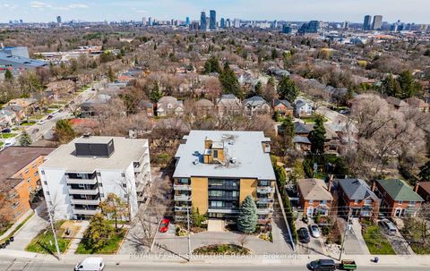 Photo 19 at 106 - 1901 Bayview Avenue, Leaside, Toronto
