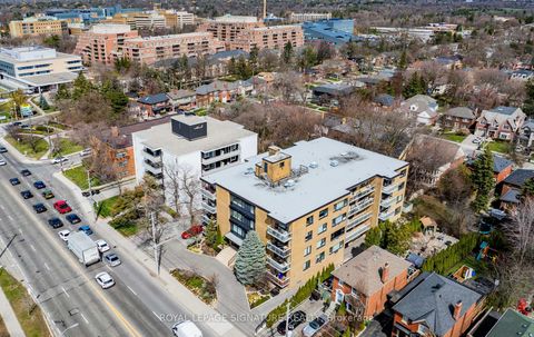 Photo 21 at 106 - 1901 Bayview Avenue, Leaside, Toronto