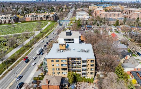 Photo 22 at 106 - 1901 Bayview Avenue, Leaside, Toronto