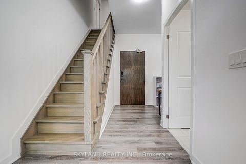 Photo 5 at Th102 - 100 Eagle Rock Way, Maple, Vaughan