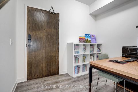Photo 12 at Th102 - 100 Eagle Rock Way, Maple, Vaughan