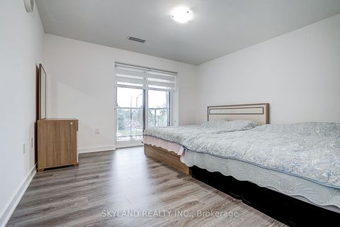 Photo 16 at Th102 - 100 Eagle Rock Way, Maple, Vaughan