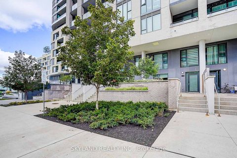 Photo 29 at Th102 - 100 Eagle Rock Way, Maple, Vaughan