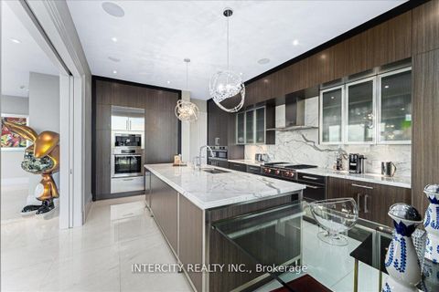Photo 11 at 4001 - 50 Yorkville Avenue, Annex, Toronto