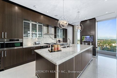 Photo 12 at 4001 - 50 Yorkville Avenue, Annex, Toronto
