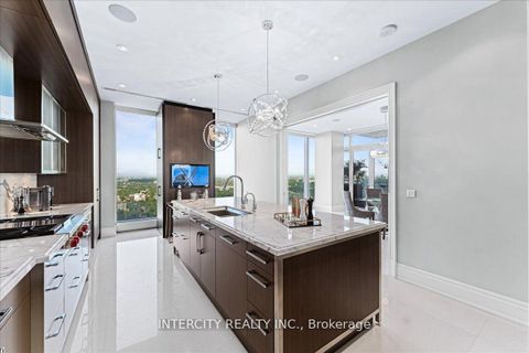 Photo 15 at 4001 - 50 Yorkville Avenue, Annex, Toronto