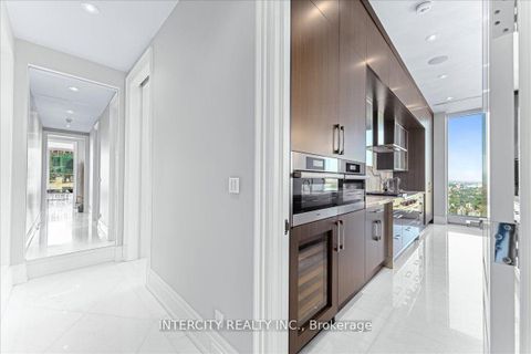 Photo 17 at 4001 - 50 Yorkville Avenue, Annex, Toronto