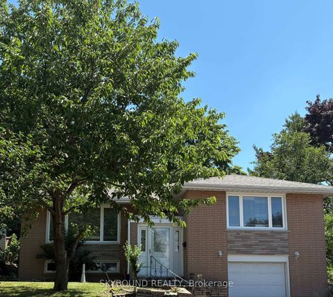Photo 1 at 9 Caronport Crescent, Donalda, Toronto