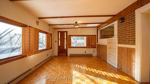 Photo 15 at 9 Caronport Crescent, Donalda, Toronto