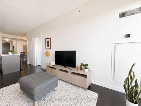 Photo 17 at 4903 - 386 Yonge Street, Bay Street Corridor, Toronto