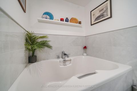 Photo 17 at 208 - 35 Church Street, Yonge Corridor, Toronto