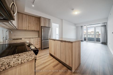 Photo 3 at 1004 - 10 Gatineau Drive, Beverley Glen, Vaughan