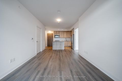 Photo 6 at 1004 - 10 Gatineau Drive, Beverley Glen, Vaughan