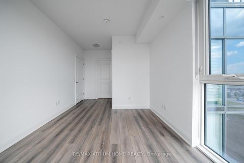 Photo 9 at 1004 - 10 Gatineau Drive, Beverley Glen, Vaughan