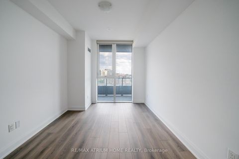 Photo 12 at 1004 - 10 Gatineau Drive, Beverley Glen, Vaughan