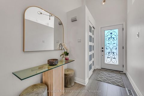 Photo 2 at 8 Prestwick Avenue, Maple, Vaughan