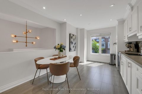 Photo 7 at 8 Prestwick Avenue, Maple, Vaughan
