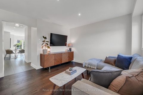 Photo 11 at 8 Prestwick Avenue, Maple, Vaughan