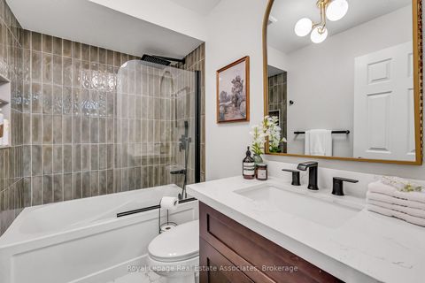 Photo 25 at 8 Prestwick Avenue, Maple, Vaughan