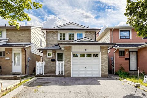 Photo 3 at 37 Woodsview Avenue, Clairville, Toronto