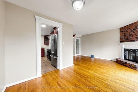 Photo 12 at 37 Woodsview Avenue, Clairville, Toronto