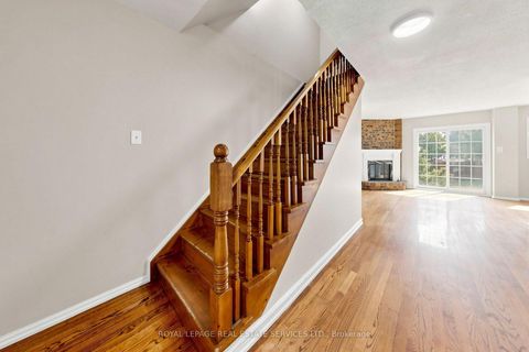 Photo 24 at 37 Woodsview Avenue, Clairville, Toronto