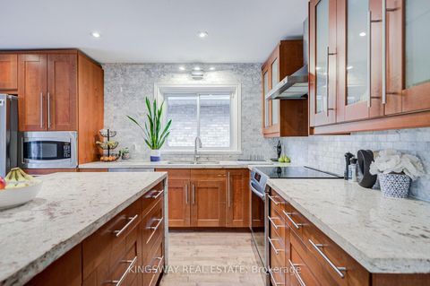 Photo 12 at 20 Wigmore Drive, Victoria Village, Toronto