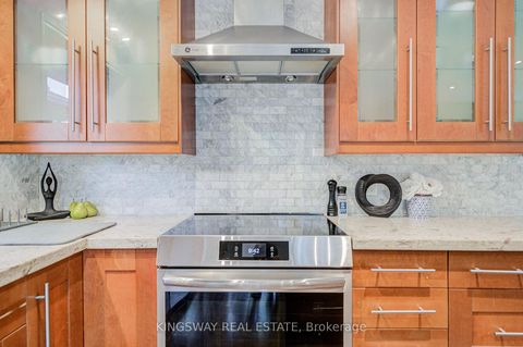 Photo 17 at 20 Wigmore Drive, Victoria Village, Toronto