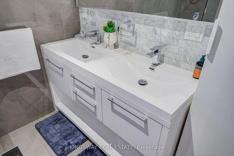 Photo 21 at 20 Wigmore Drive, Victoria Village, Toronto