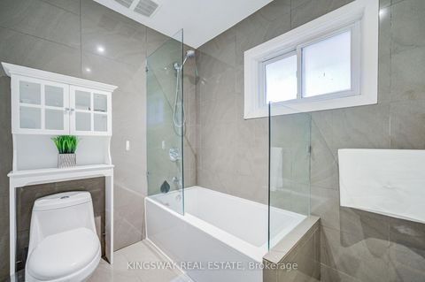 Photo 22 at 20 Wigmore Drive, Victoria Village, Toronto
