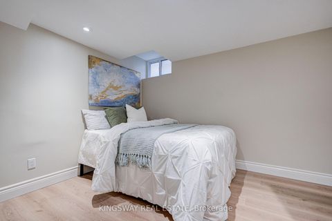 Photo 41 at 20 Wigmore Drive, Victoria Village, Toronto