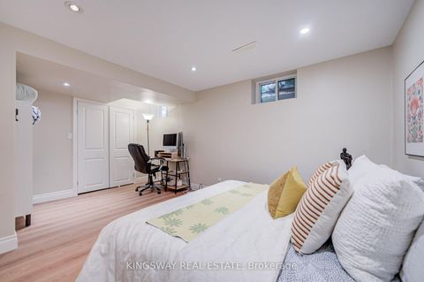 Photo 43 at 20 Wigmore Drive, Victoria Village, Toronto
