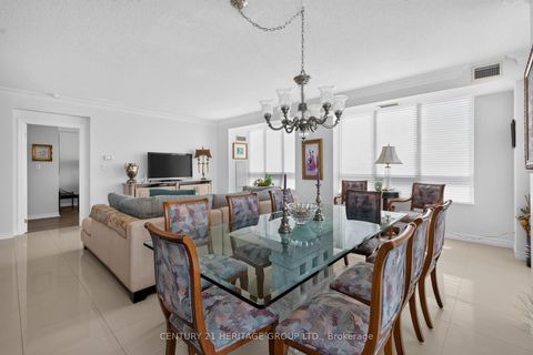 Photo 8 at 905 - 88 Promenade Circle, Brownridge, Vaughan