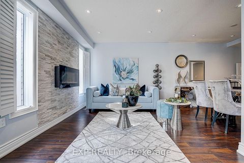 Photo 8 at 626 Walpole Crescent, Wyndham, Newmarket
