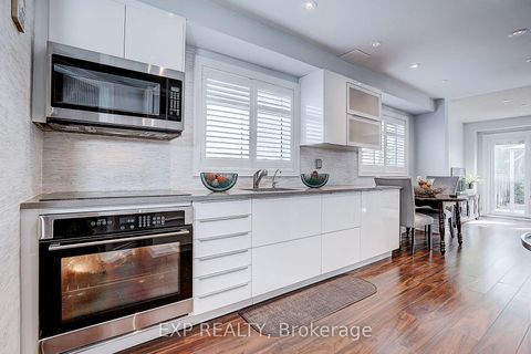 Photo 14 at 626 Walpole Crescent, Wyndham, Newmarket